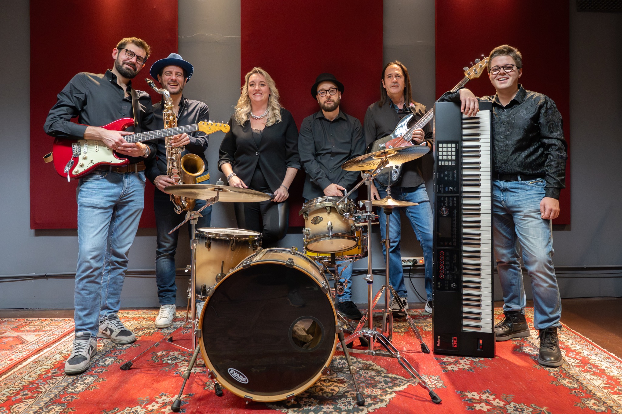 Black Radio band al completo